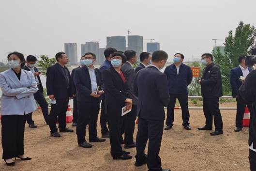 西海岸新区工委书记孙永红带队赴幸福小镇项目考察调研